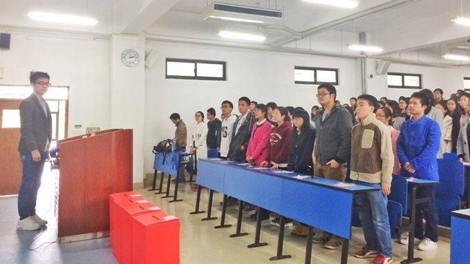 伟德victor1946顺利举行第116选区人大代表选举